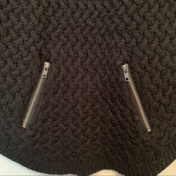 Hooked Up by I.O.T. Black & White Sweater - Picture 4 of 11